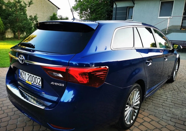 Toyota Avensis cena 42850 przebieg: 274700, rok produkcji 2015 z Korsze małe 781